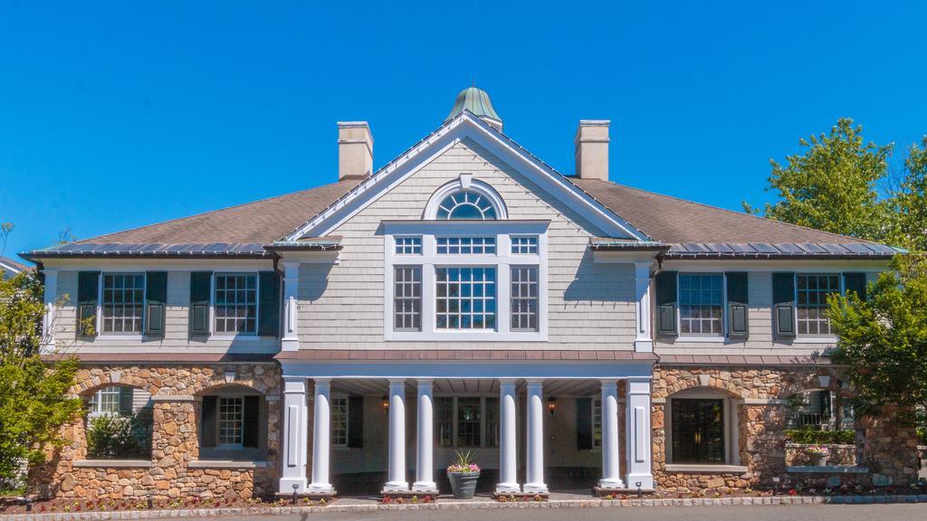 The Olde Mill Inn バスキング・リッジ エクステリア 写真