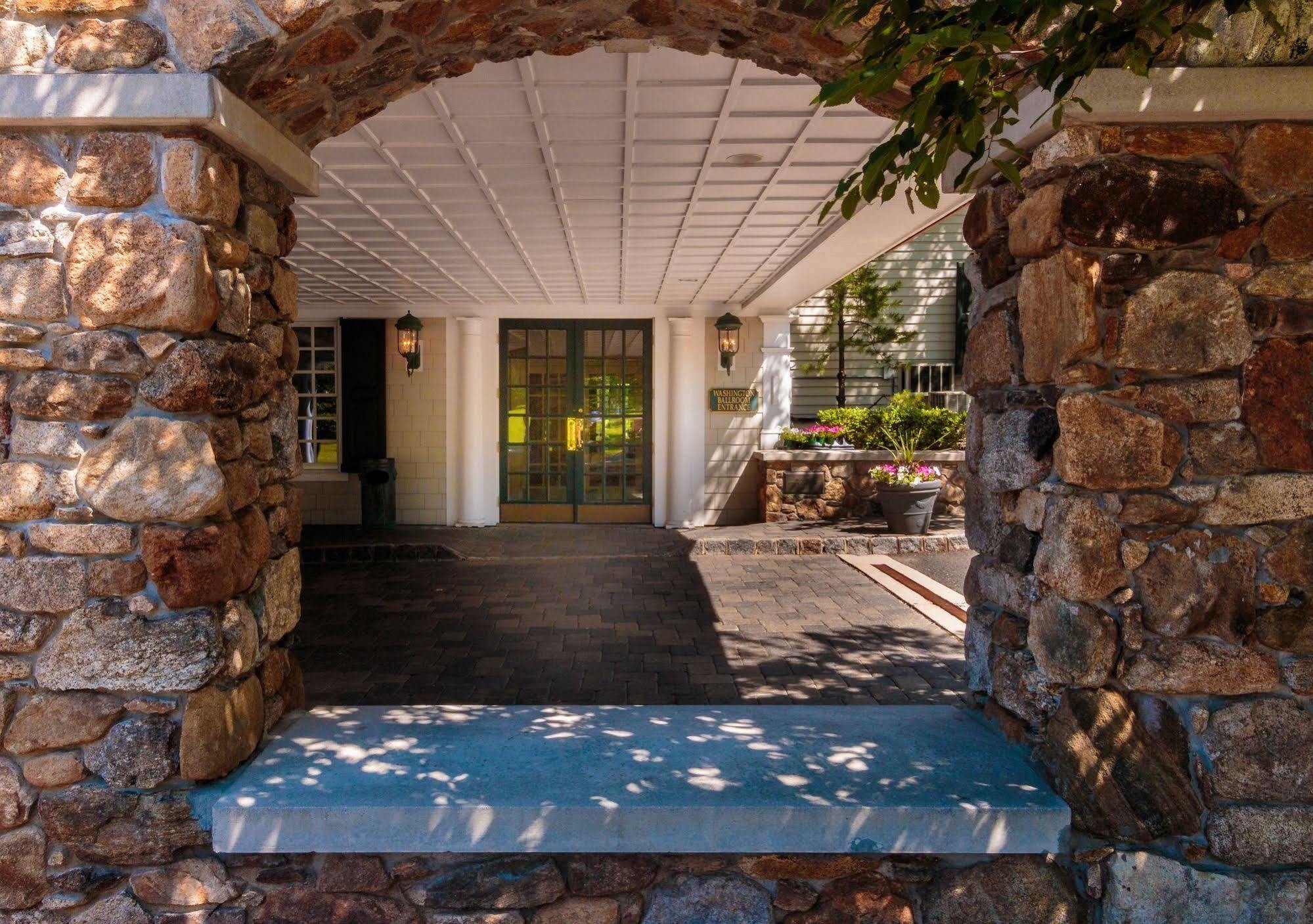 The Olde Mill Inn バスキング・リッジ エクステリア 写真