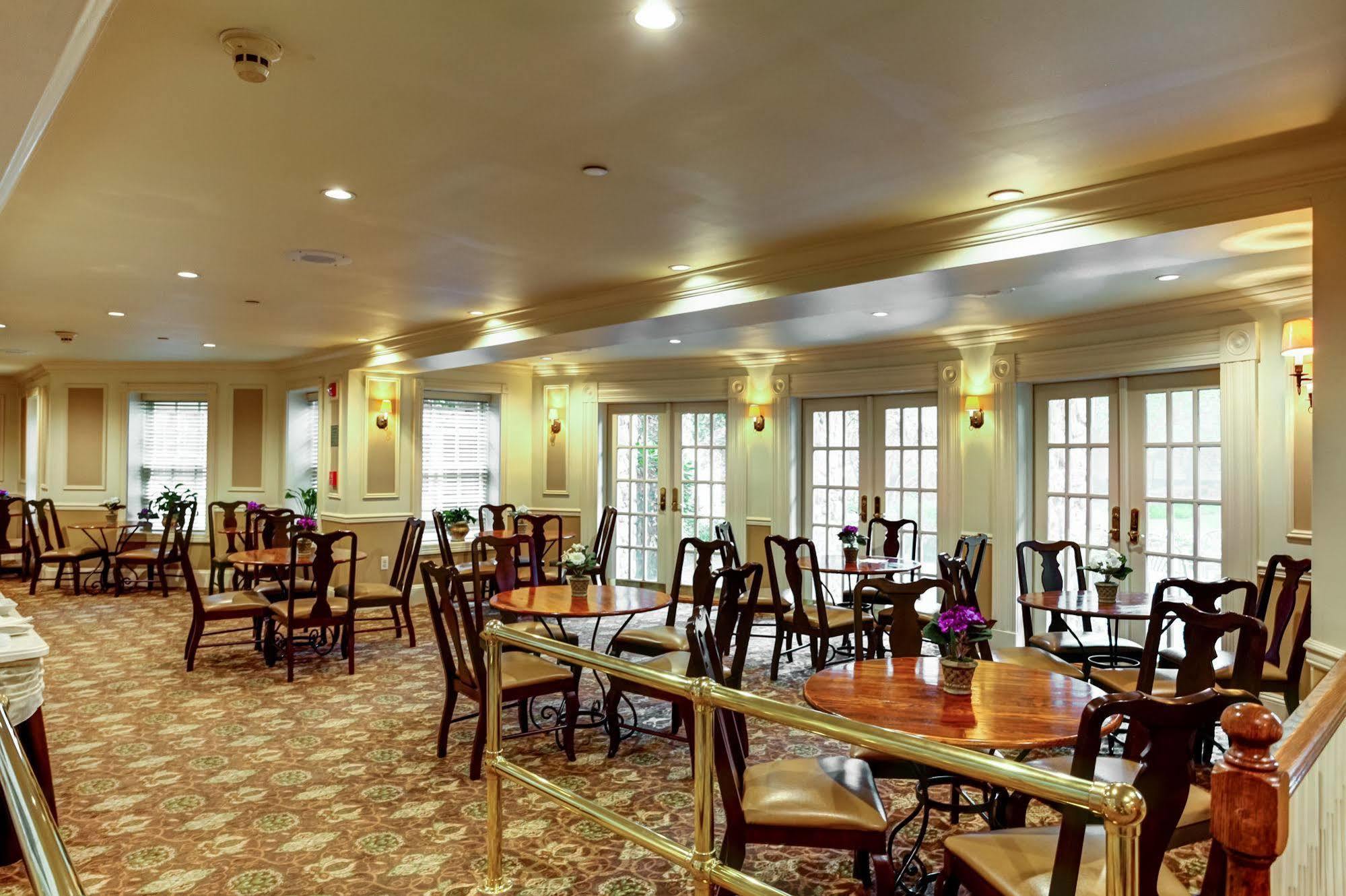 The Olde Mill Inn バスキング・リッジ エクステリア 写真